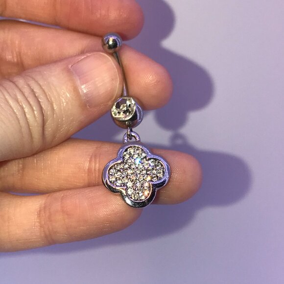 Flower Design Dangle Belly Ring - Picture 8 of 9